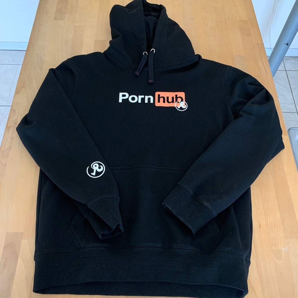 Pornhub sweater